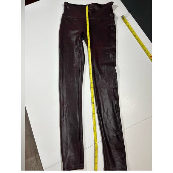 SPANX faux leather Black fabric leggings, size Extra Large - Picture 5 of 11
